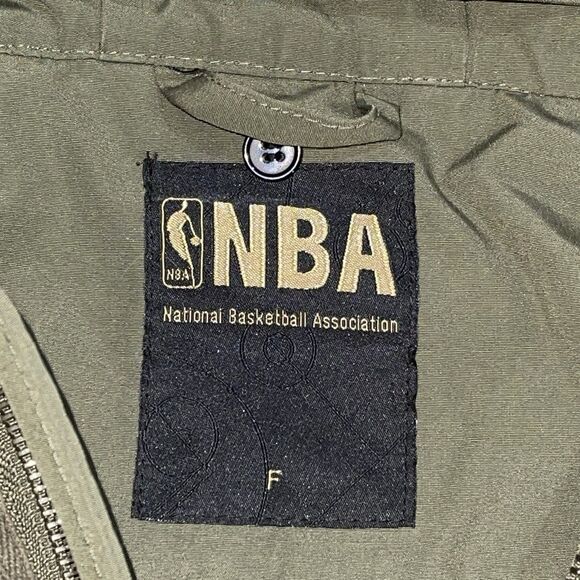 NBA Cavilers Jacket Asian Size “F” Rare Embroidery Logo Patch Basketball LeBron - Picture 13 of 16